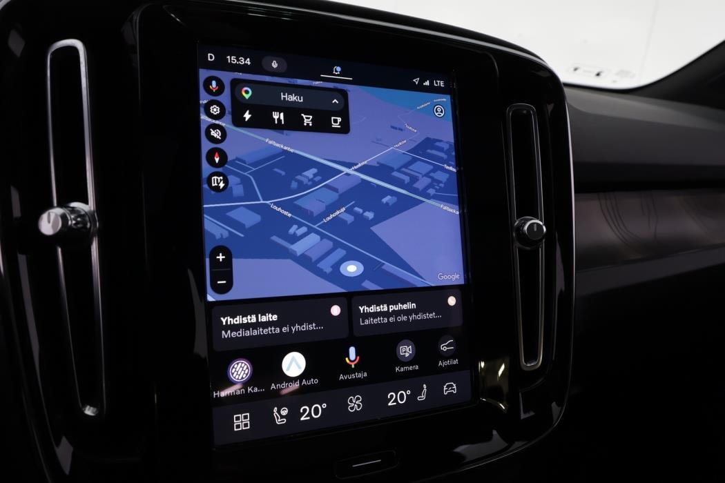VOLVO XC40 2023