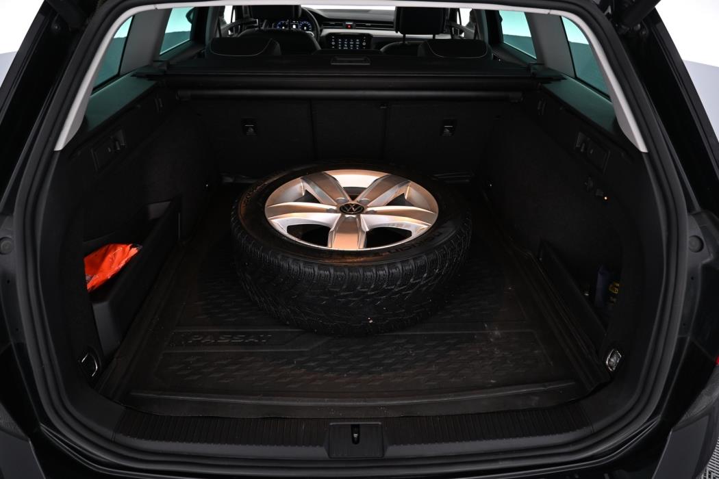 VOLKSWAGEN Passat 2022