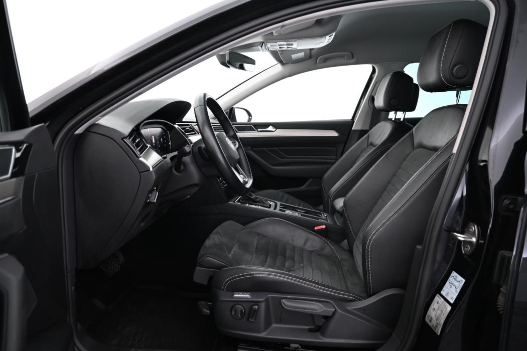 VOLKSWAGEN Passat 2022