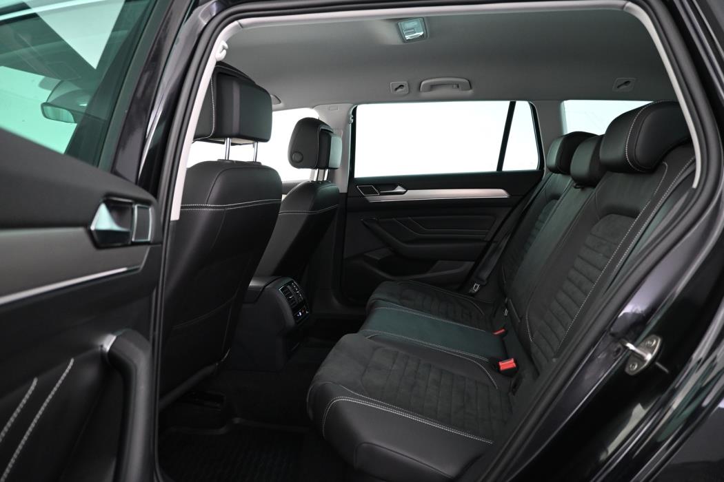 VOLKSWAGEN Passat 2022