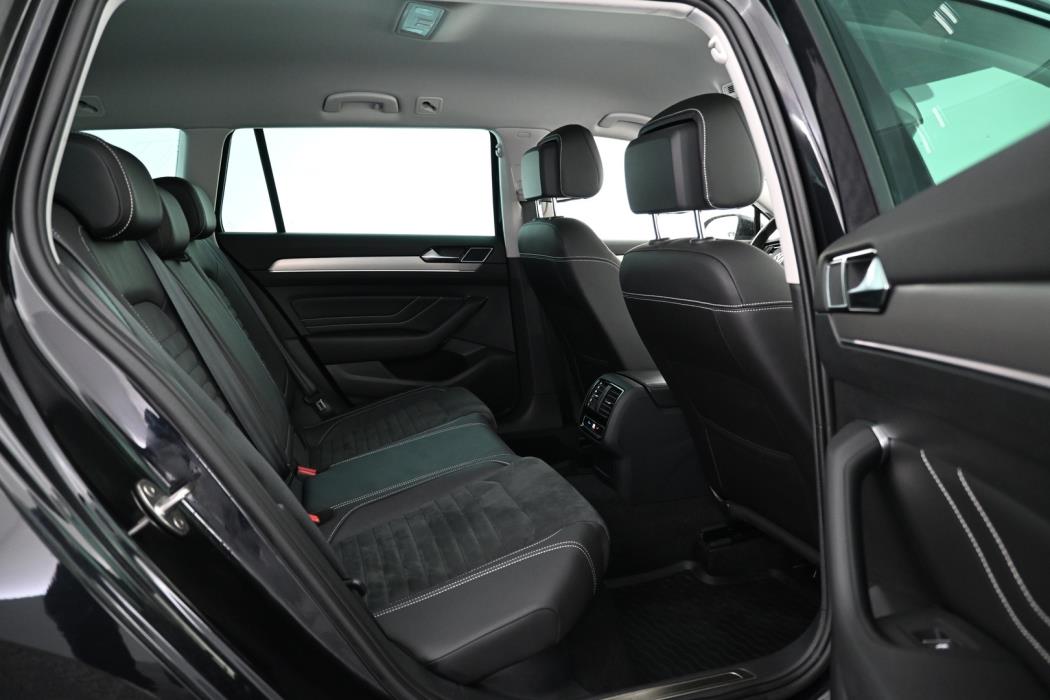 VOLKSWAGEN Passat 2022