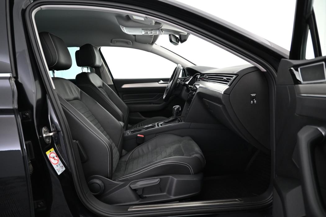 VOLKSWAGEN Passat 2022