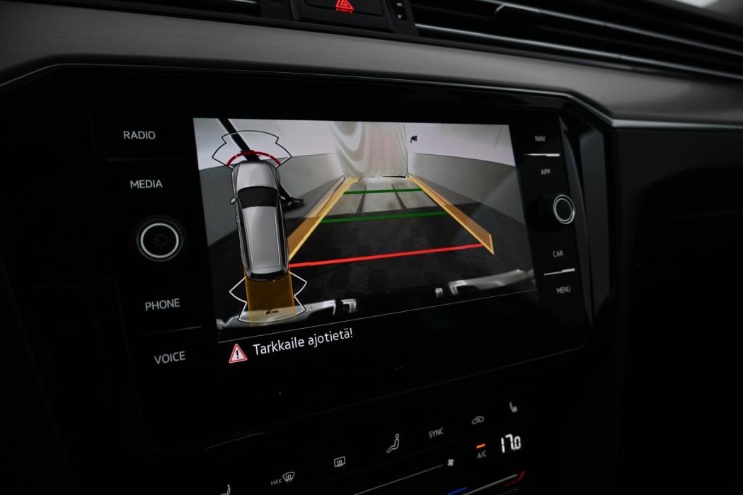 VOLKSWAGEN Passat 2022