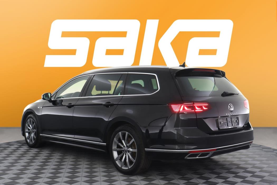 VOLKSWAGEN Passat 2022