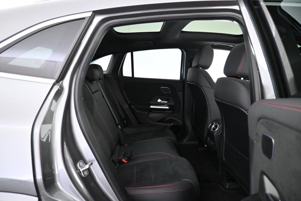 MERCEDES-BENZ EQA 2026