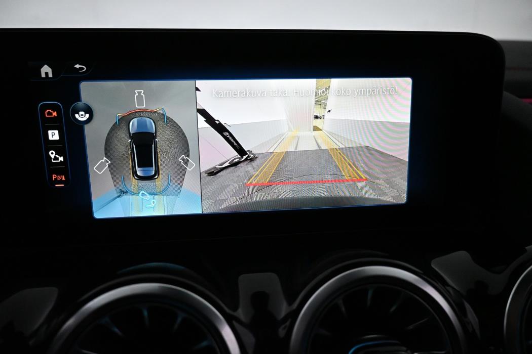 MERCEDES-BENZ EQA 2026