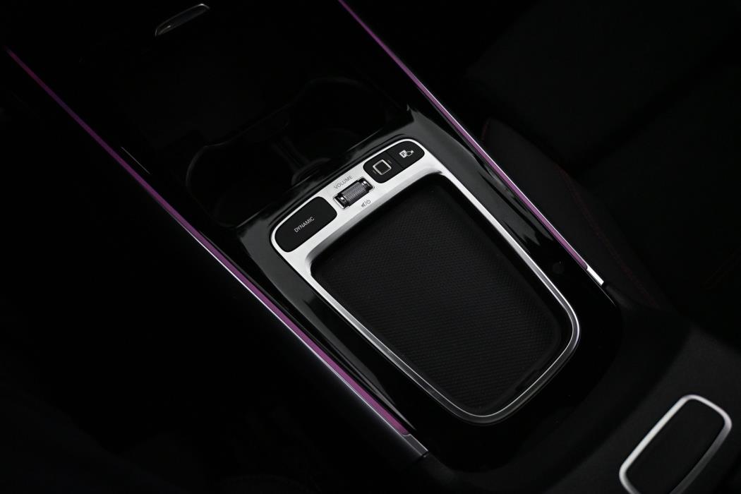 MERCEDES-BENZ EQA 2026