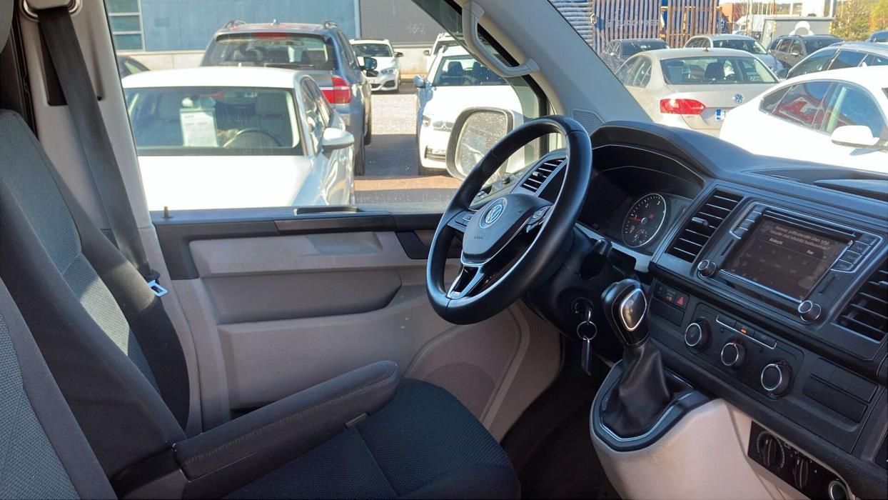 VOLKSWAGEN Transporter 2017