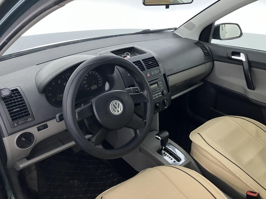 VOLKSWAGEN Polo 2006