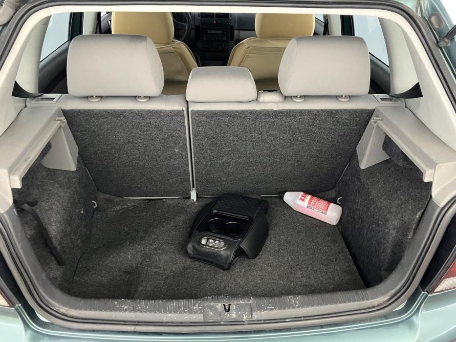 VOLKSWAGEN Polo 2006