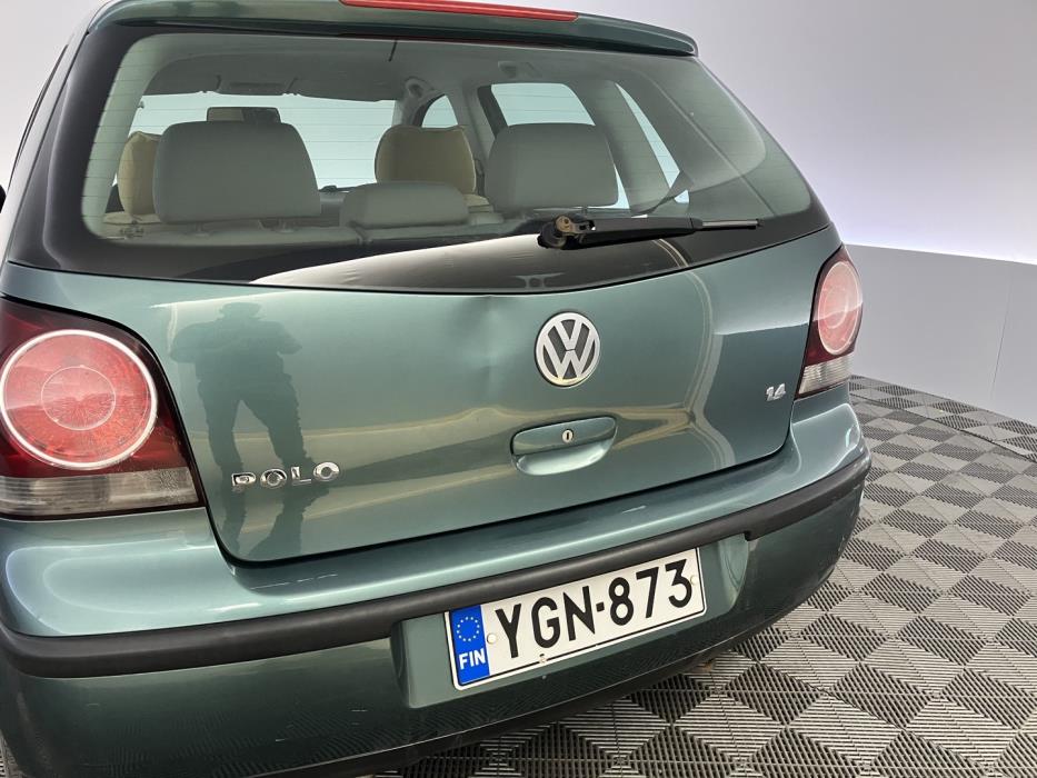 VOLKSWAGEN Polo 2006