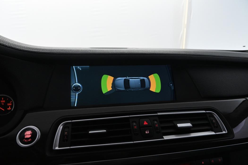 BMW 730 2009