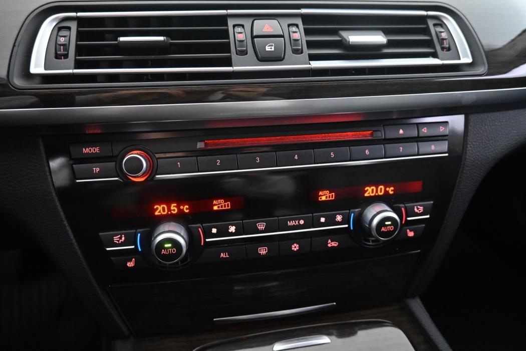 BMW 730 2009