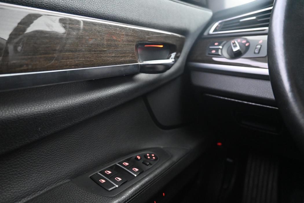 BMW 730 2009