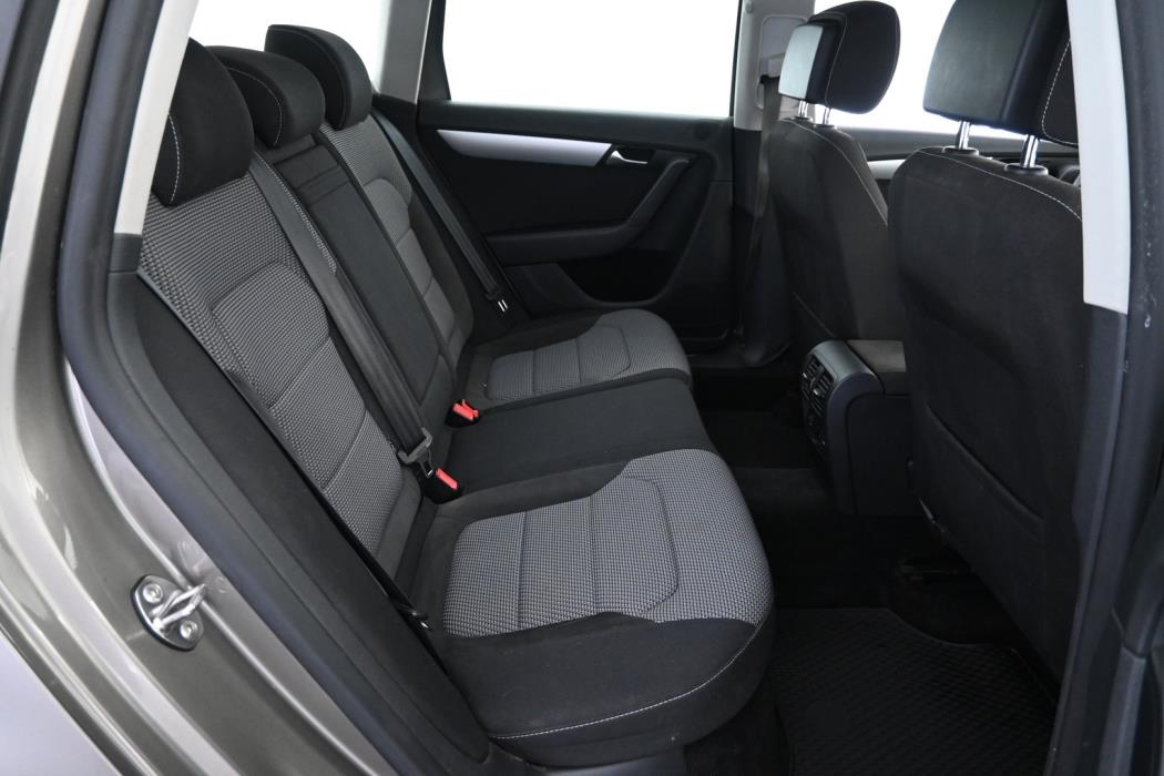 VOLKSWAGEN Passat 2013