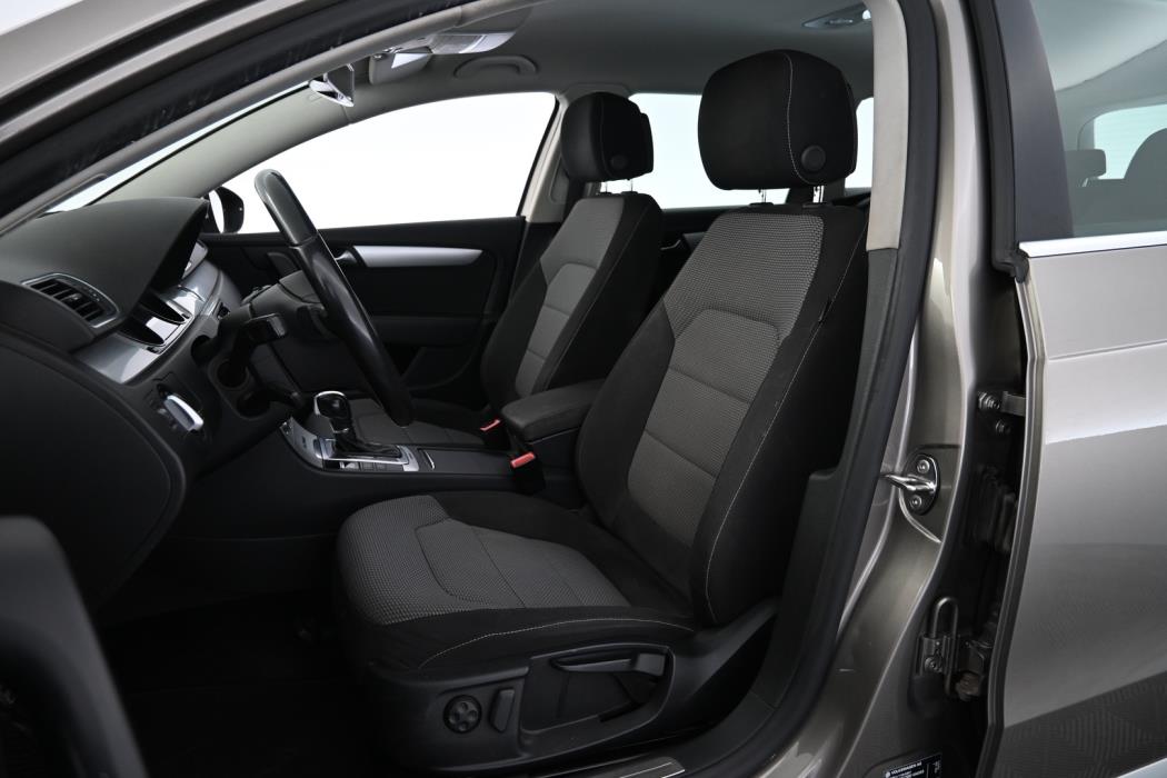 VOLKSWAGEN Passat 2013