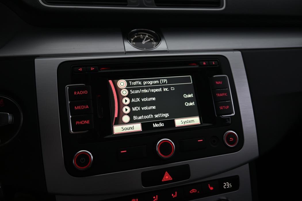 VOLKSWAGEN Passat 2013