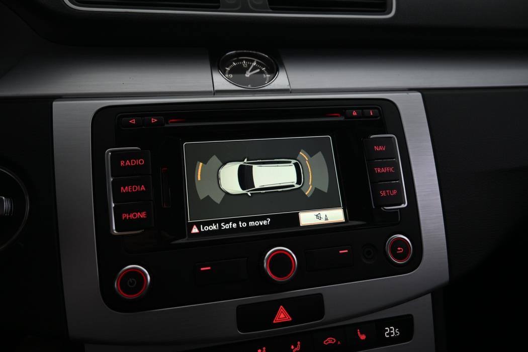 VOLKSWAGEN Passat 2013
