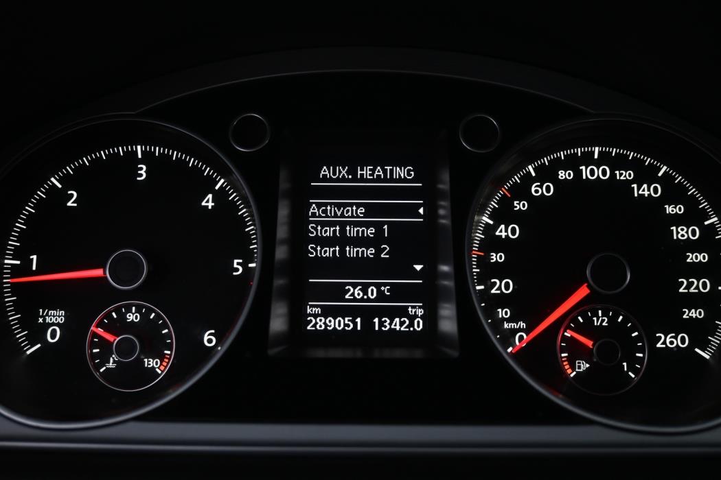 VOLKSWAGEN Passat 2013