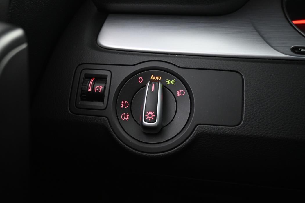 VOLKSWAGEN Passat 2013