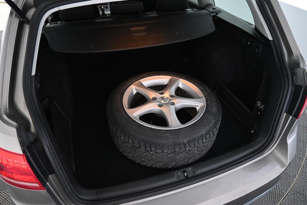 VOLKSWAGEN Passat 2013
