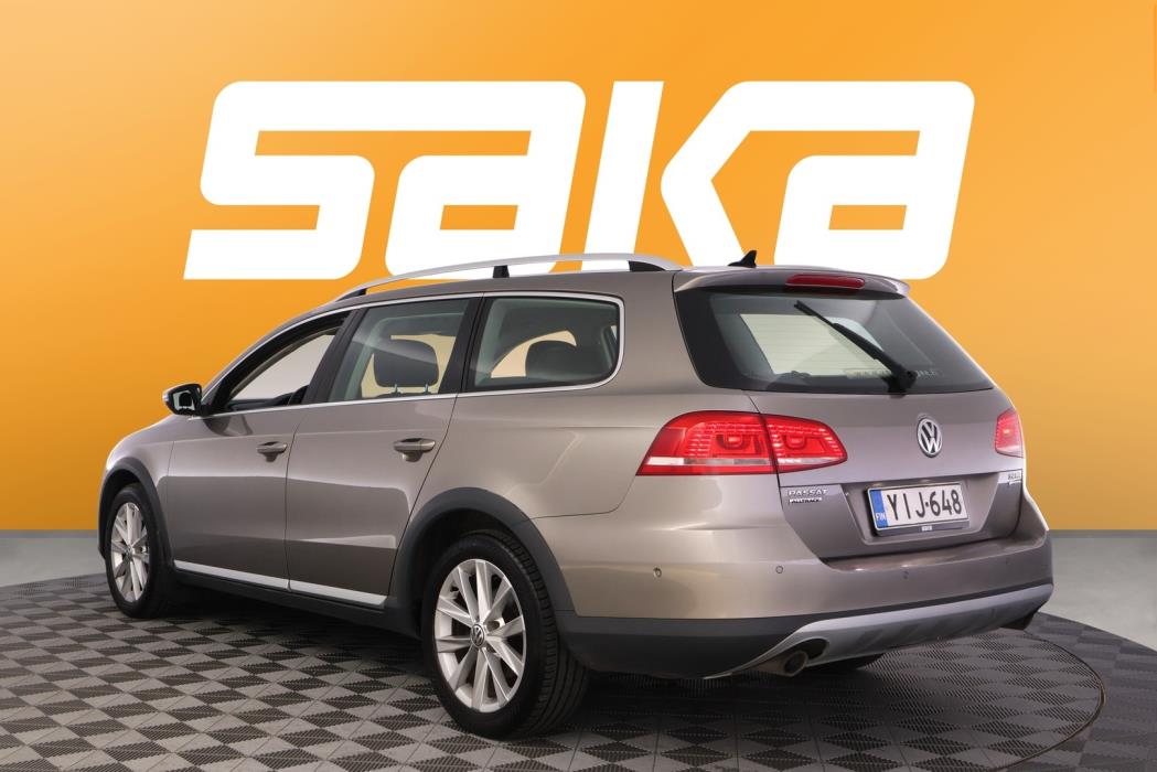 VOLKSWAGEN Passat 2013