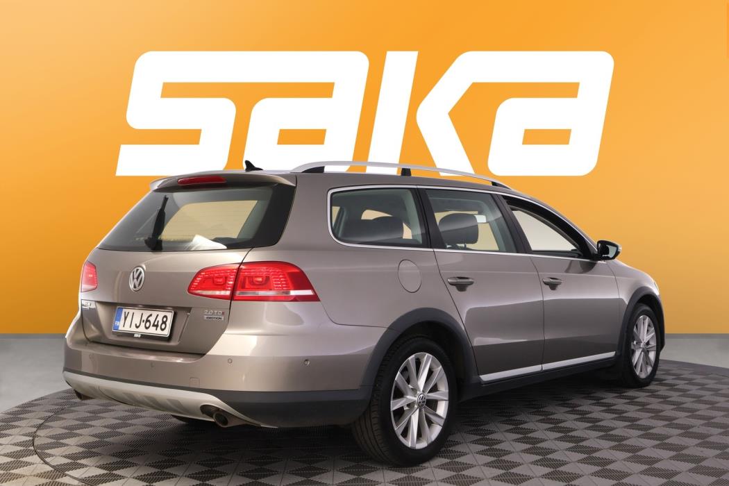 VOLKSWAGEN Passat 2013