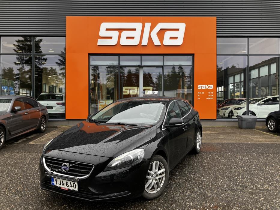 VOLVO V40 2016