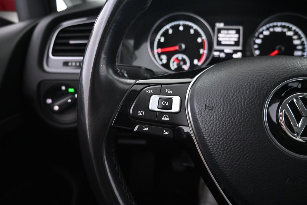 VOLKSWAGEN Golf 2018