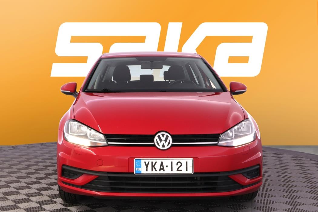 VOLKSWAGEN Golf 2018