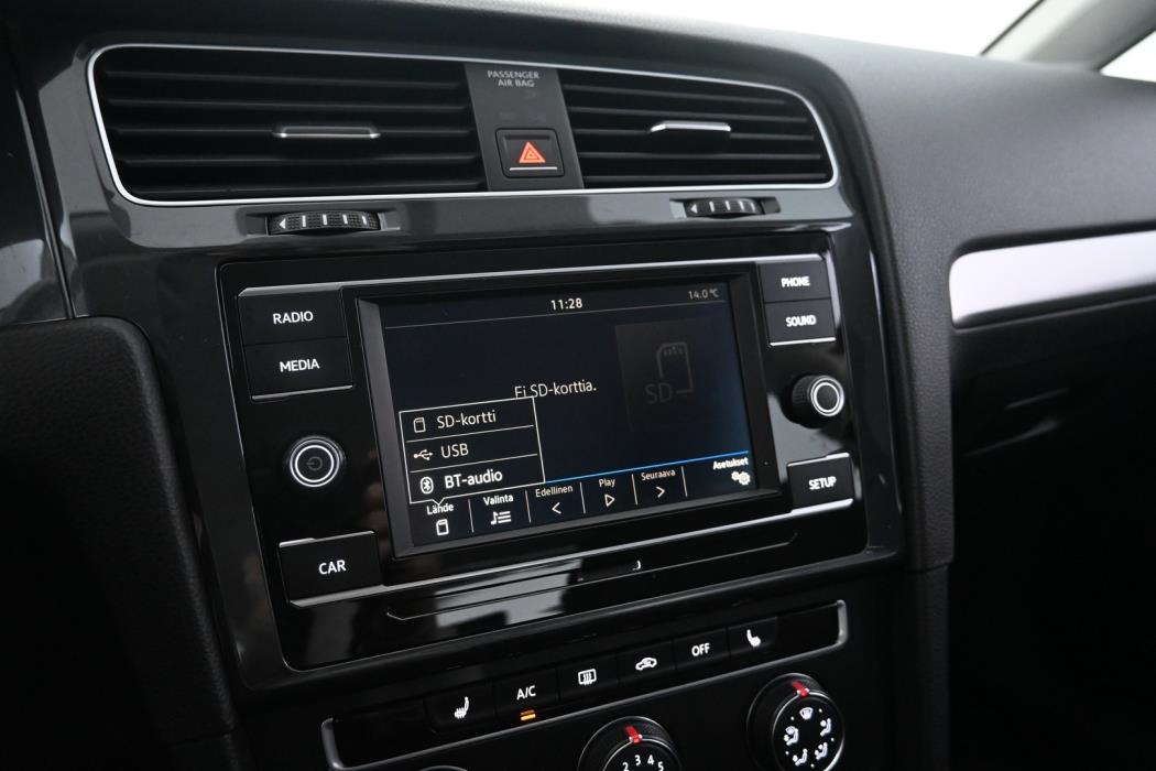 VOLKSWAGEN Golf 2018