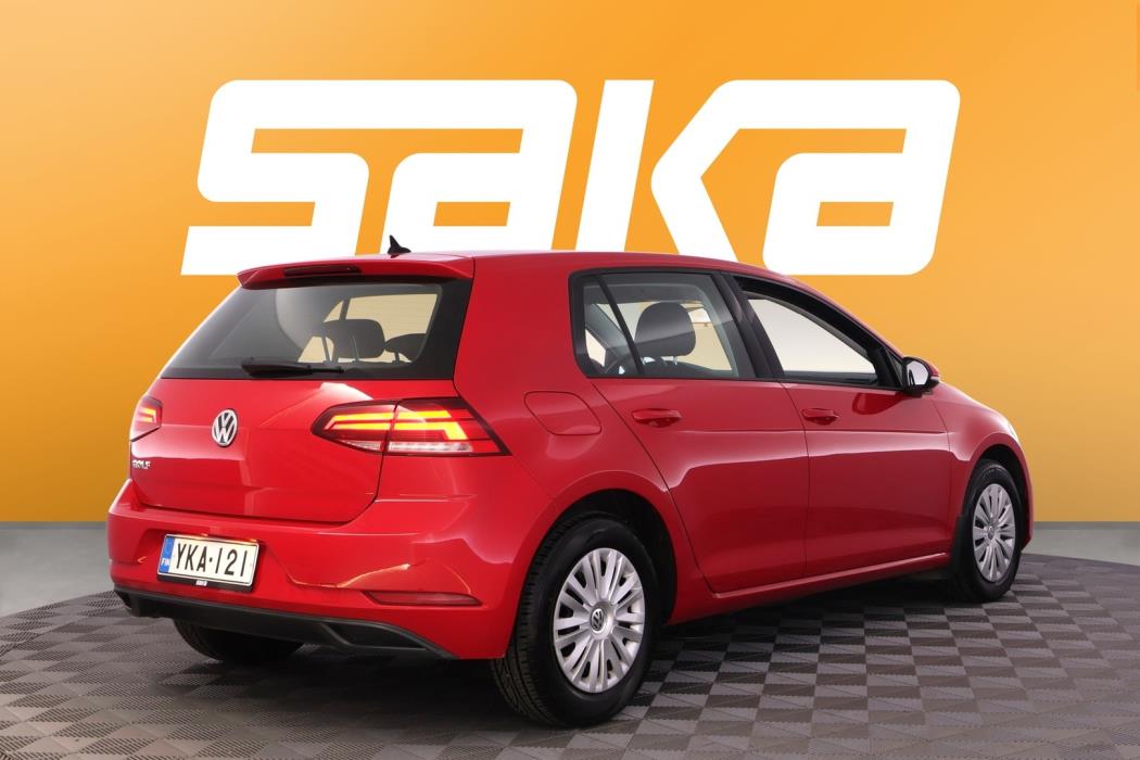 VOLKSWAGEN Golf 2018