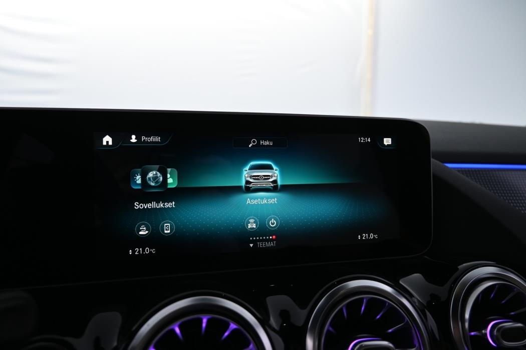 MERCEDES-BENZ GLA 2021