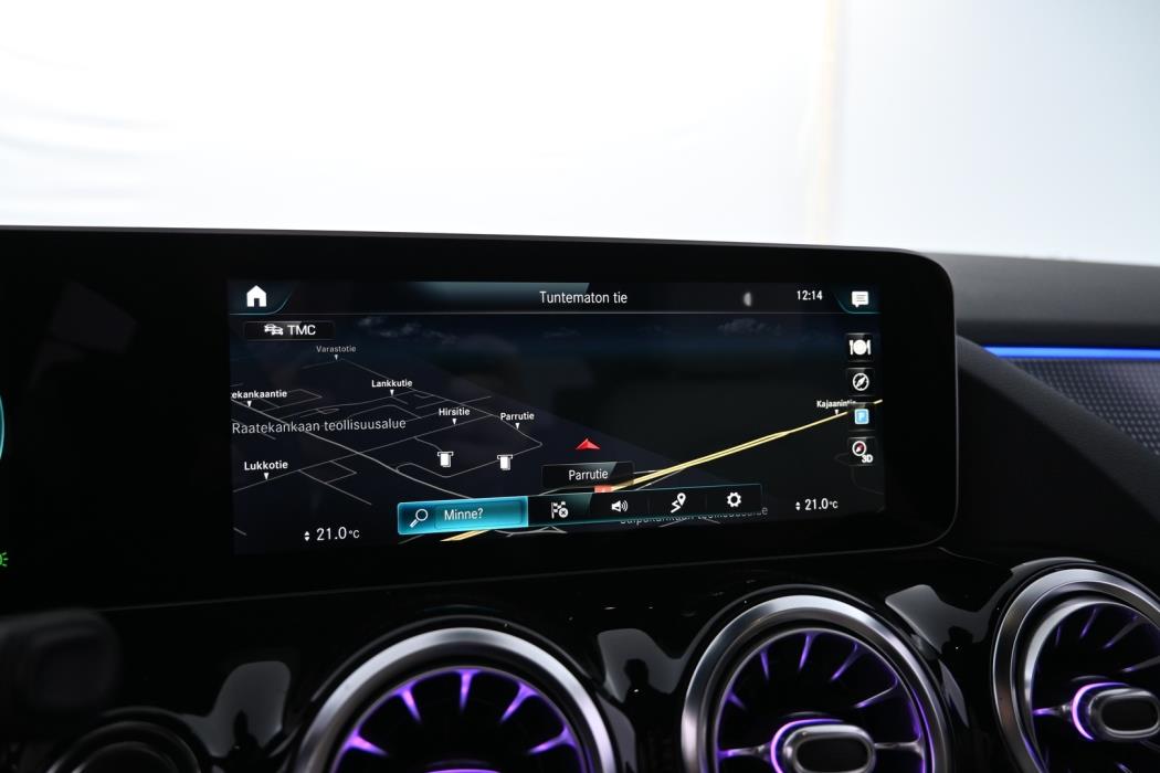 MERCEDES-BENZ GLA 2021