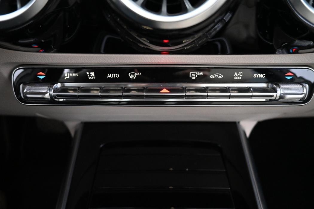 MERCEDES-BENZ GLA 2021