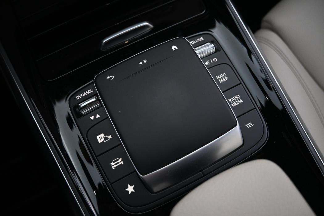 MERCEDES-BENZ GLA 2021