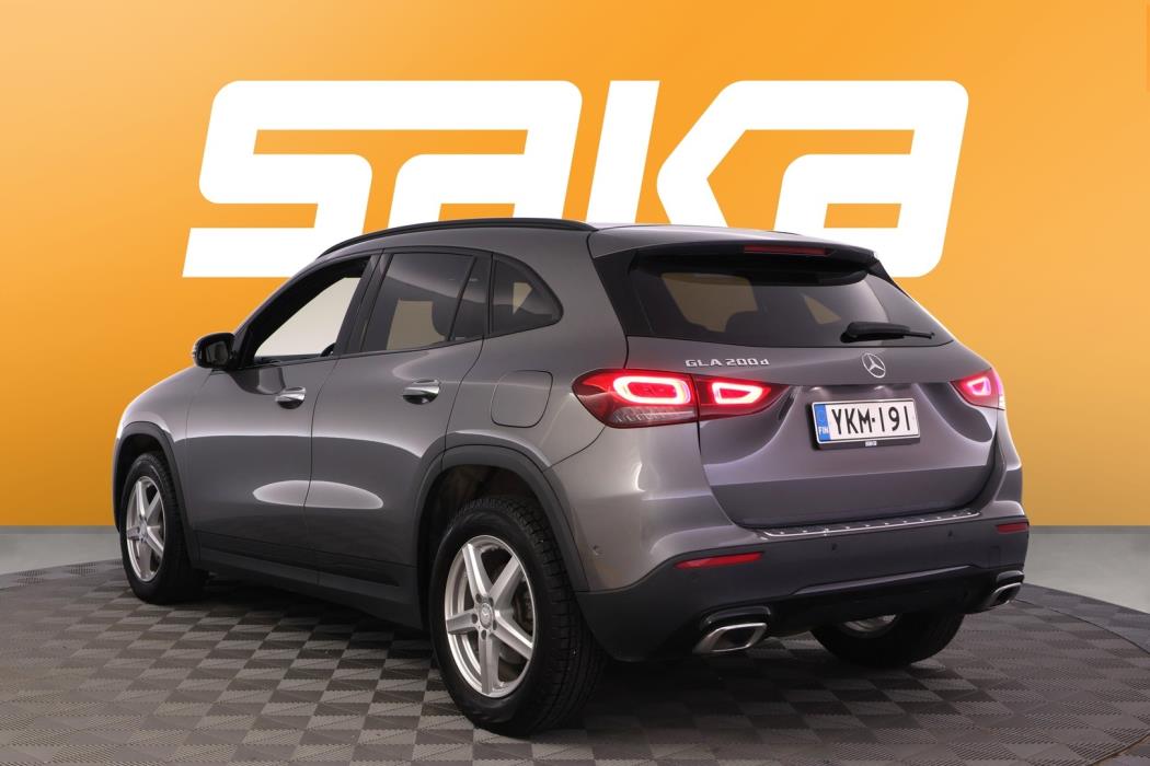 MERCEDES-BENZ GLA 2021