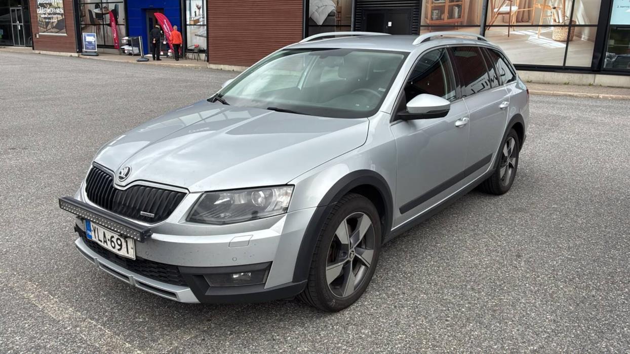 SKODA Octavia 2015