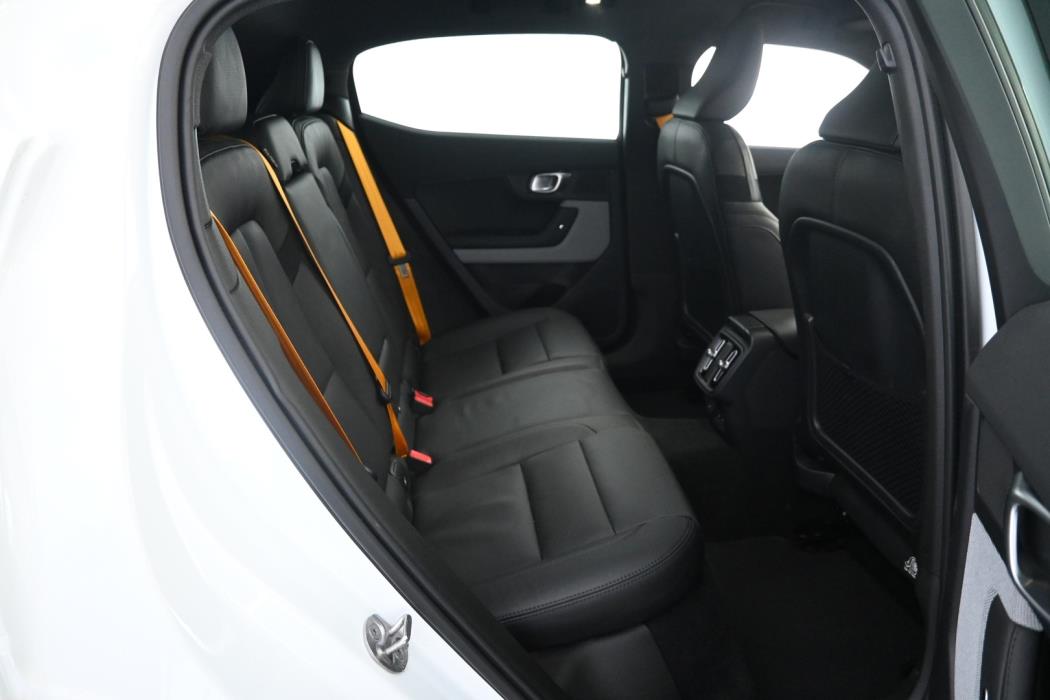 POLESTAR 2 2025
