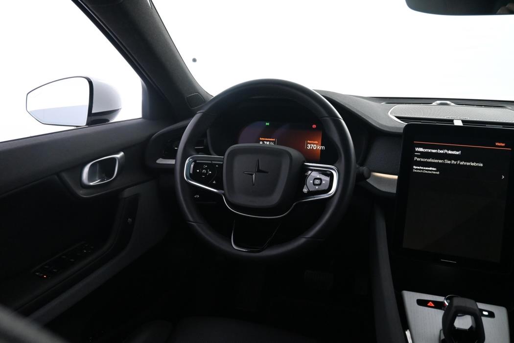 POLESTAR 2 2025