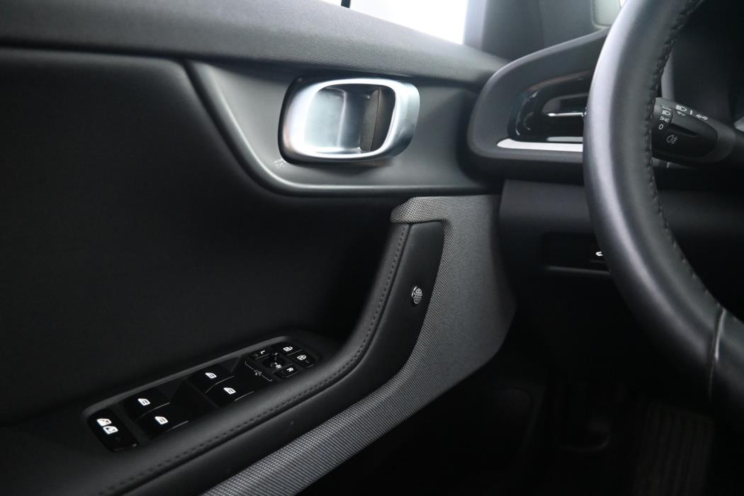POLESTAR 2 2025