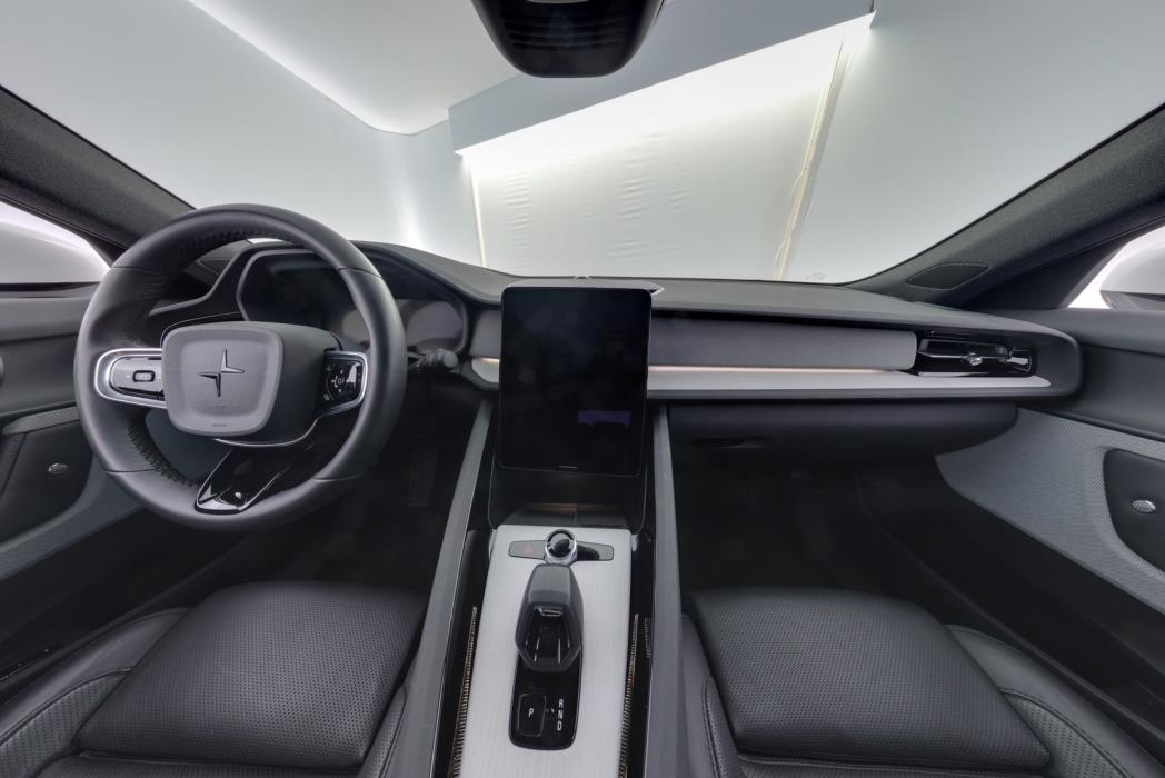 POLESTAR 2 2025