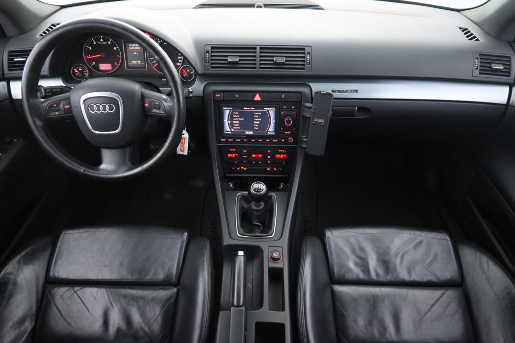 AUDI A4 2005