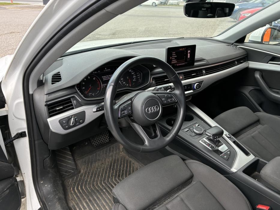 AUDI A4 2018