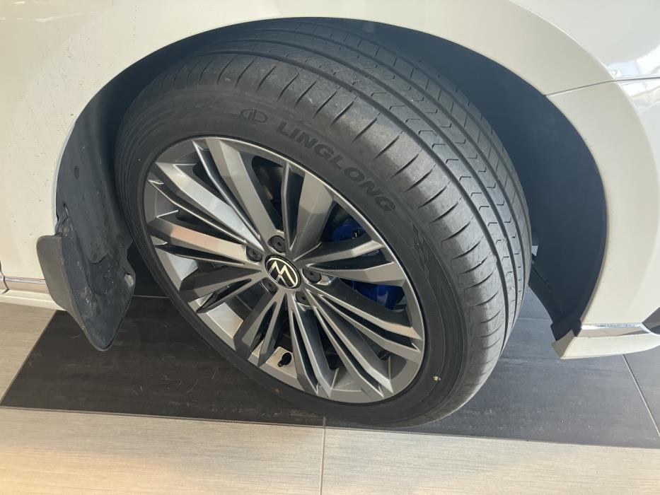 VOLKSWAGEN Passat 2021
