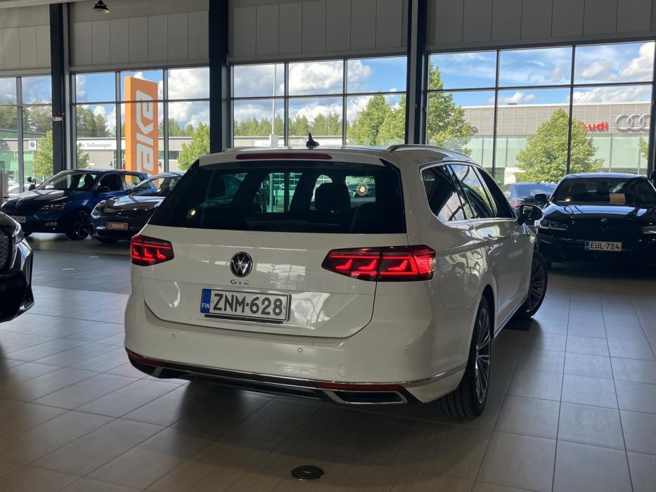 VOLKSWAGEN Passat 2021