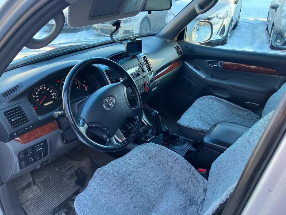 TOYOTA Land Cruiser 2009