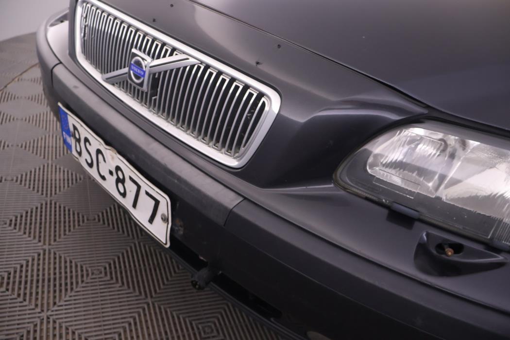 VOLVO V70 2002