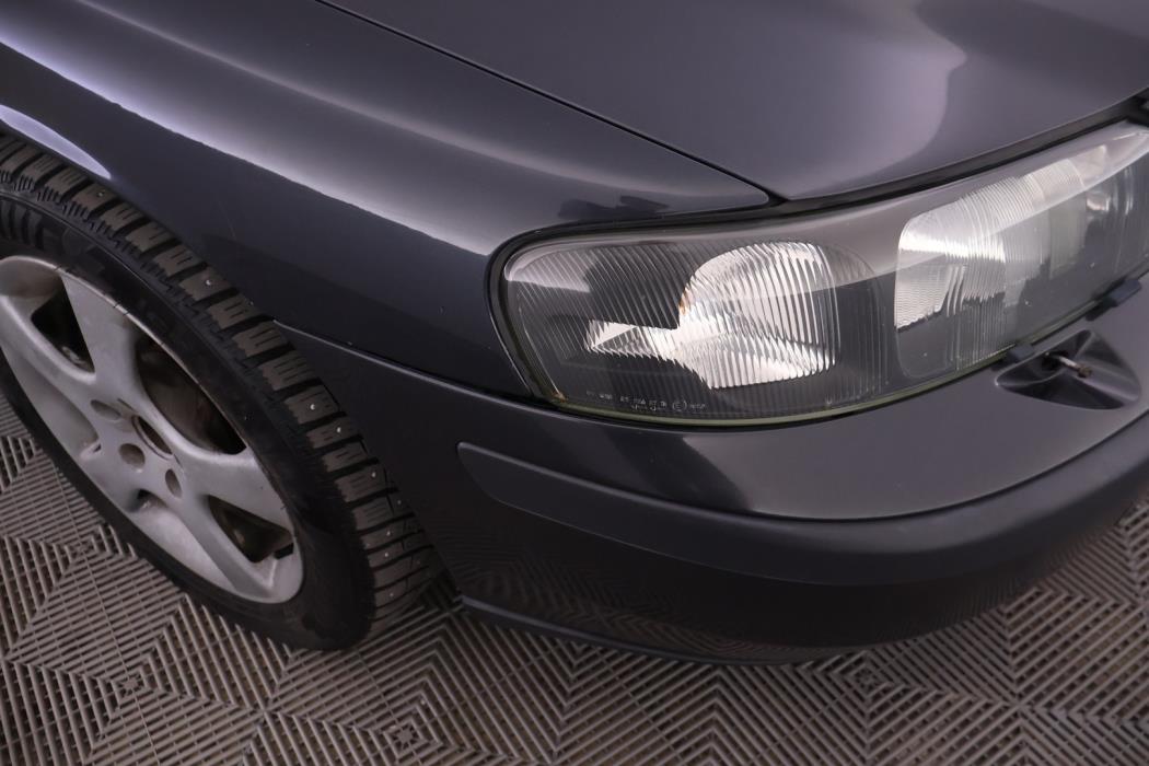 VOLVO V70 2002