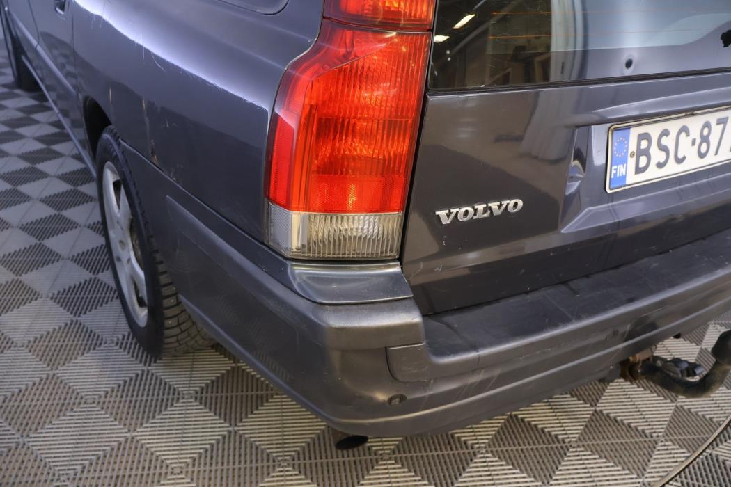 VOLVO V70 2002
